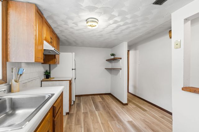 15 Bradford St, Stoughton, MA 02072