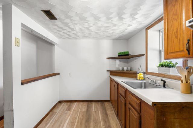 15 Bradford St, Stoughton, MA 02072