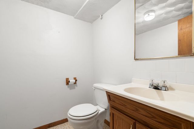 15 Bradford St, Stoughton, MA 02072
