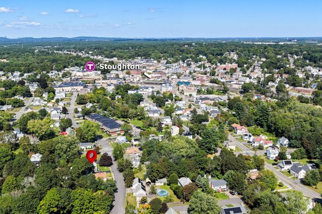 15 Bradford St, Stoughton, MA 02072