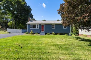 15 Bradford St, Stoughton, MA 02072