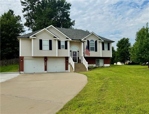 3708 N 112th Street, Kansas City, KS 66109