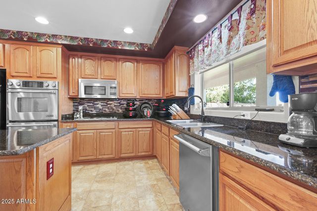 9608 W KEYSER Drive, Peoria, AZ 85383