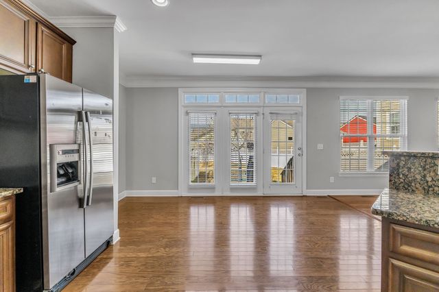 4340 Barnes Cove Dr, Nashville, TN 37211