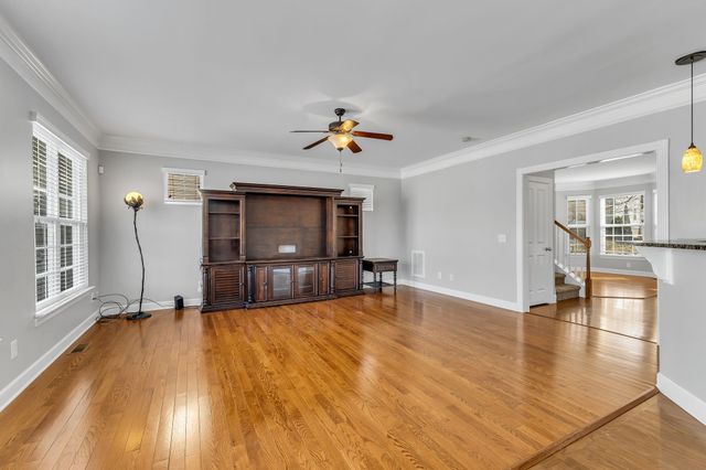 4340 Barnes Cove Dr, Nashville, TN 37211