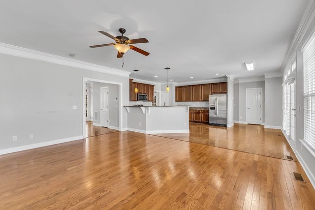 4340 Barnes Cove Dr, Nashville, TN 37211