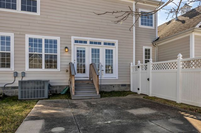 4340 Barnes Cove Dr, Nashville, TN 37211