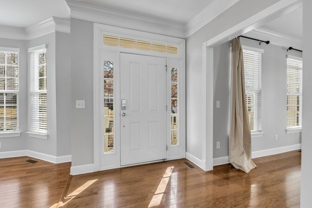 4340 Barnes Cove Dr, Nashville, TN 37211