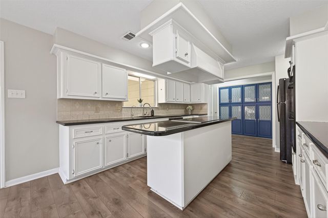 2706 Woodland Grove Drive Drive, Houston, TX 77339