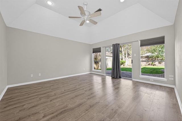 2706 Woodland Grove Drive Drive, Houston, TX 77339