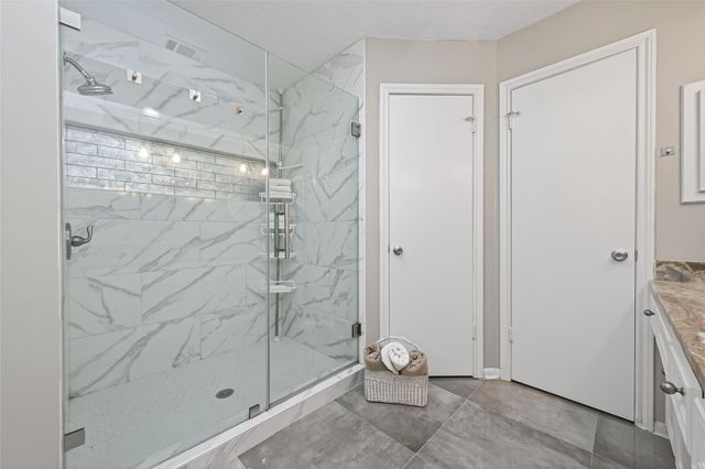 2706 Woodland Grove Drive Drive, Houston, TX 77339