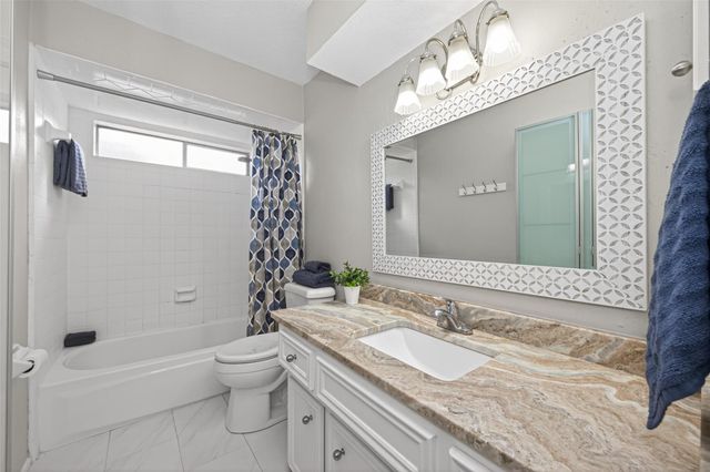 2706 Woodland Grove Drive Drive, Houston, TX 77339