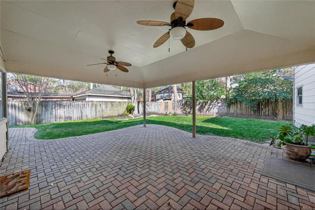 2706 Woodland Grove Drive Drive, Houston, TX 77339