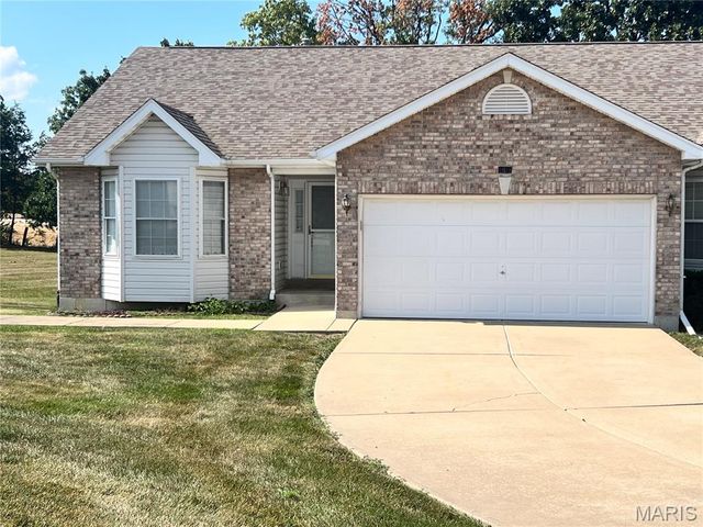 1031 Red Oak Court, Warrenton, MO 63383