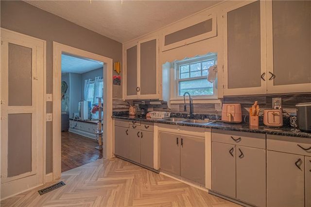 1958 N 28th Street, Kansas City, KS 66104