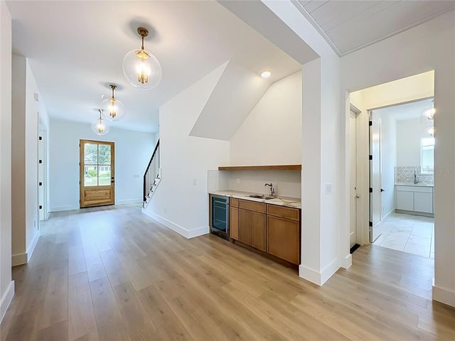 1205 FALCON DRIVE, Orlando, FL 32803