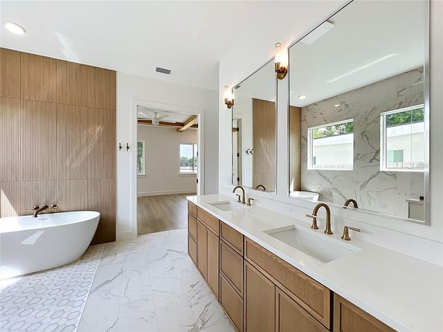 1205 FALCON DRIVE, Orlando, FL 32803