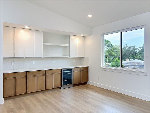 1205 FALCON DRIVE, Orlando, FL 32803