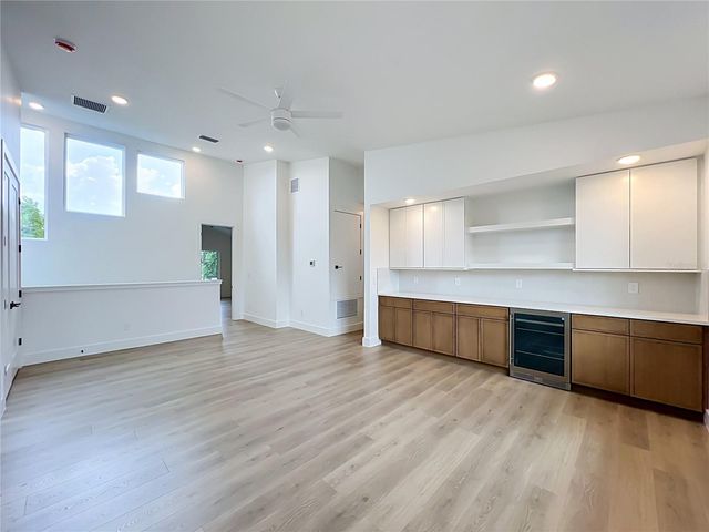 1205 FALCON DRIVE, Orlando, FL 32803