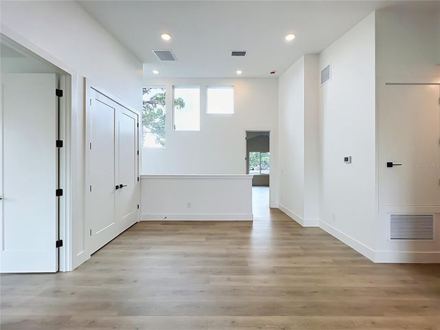 1205 FALCON DRIVE, Orlando, FL 32803