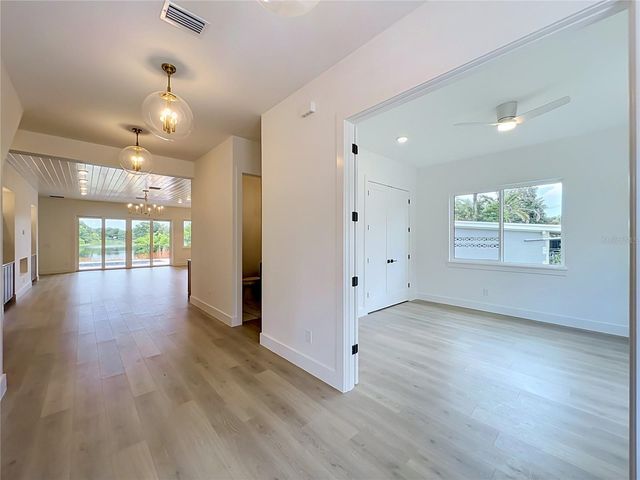 1205 FALCON DRIVE, Orlando, FL 32803