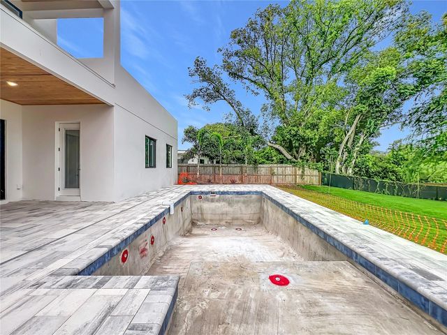 1205 FALCON DRIVE, Orlando, FL 32803