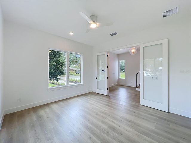 1205 FALCON DRIVE, Orlando, FL 32803
