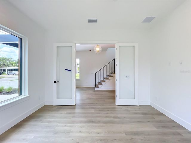 1205 FALCON DRIVE, Orlando, FL 32803