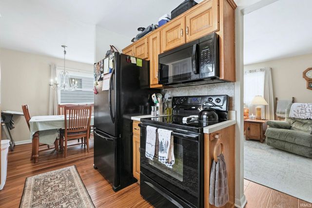 2542 Deerwood Drive, Fort Wayne, IN 46825