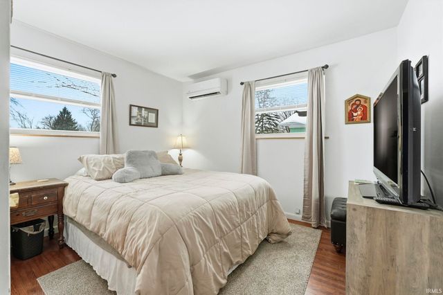 2542 Deerwood Drive, Fort Wayne, IN 46825