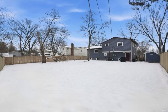 2542 Deerwood Drive, Fort Wayne, IN 46825