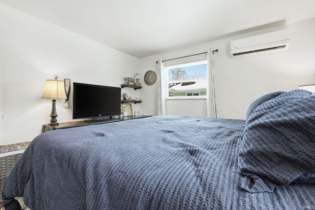 2542 Deerwood Drive, Fort Wayne, IN 46825