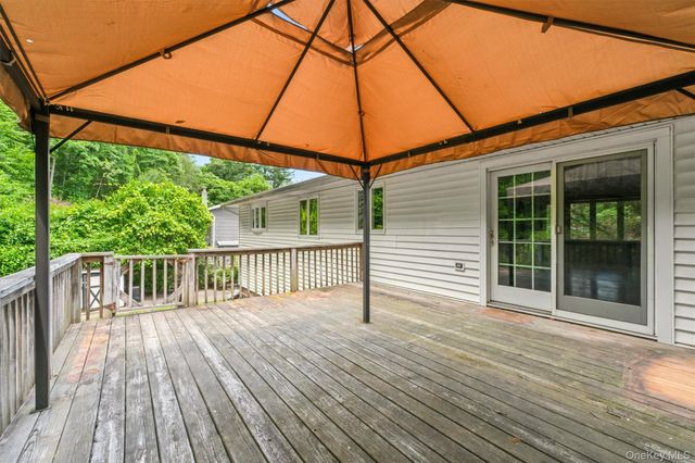 77 Wharton Drive, Cortlandt Manor, NY 10567