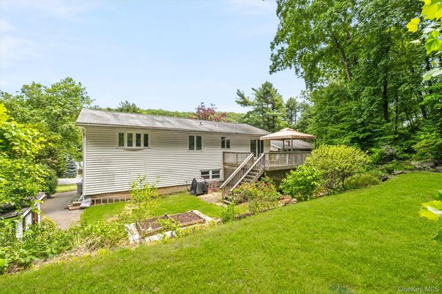 77 Wharton Drive, Cortlandt Manor, NY 10567