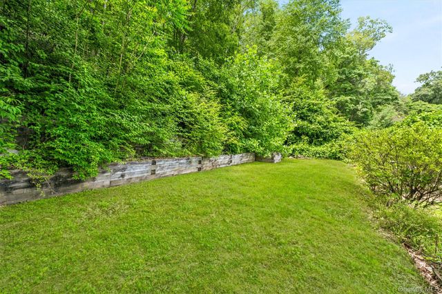 77 Wharton Drive, Cortlandt Manor, NY 10567