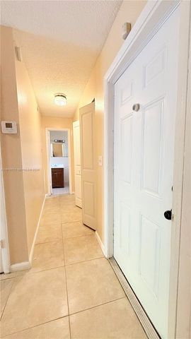 948 SW 74th Ave 948, North Lauderdale, FL 33068