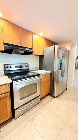 948 SW 74th Ave 948, North Lauderdale, FL 33068