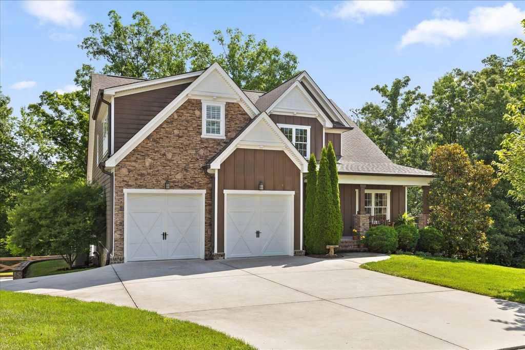 697 Sugar Leaf Lane, Soddy Daisy, TN 37379