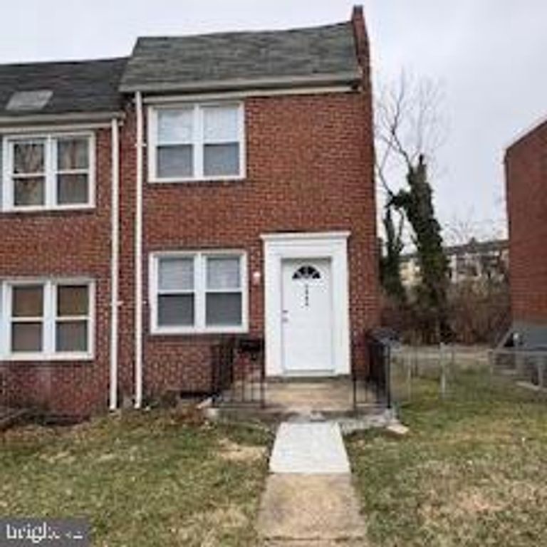 1042 ELLICOTT DR, Baltimore, MD 21216