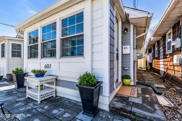 607 Central Avenue, Spring Lake Heights, NJ 07762