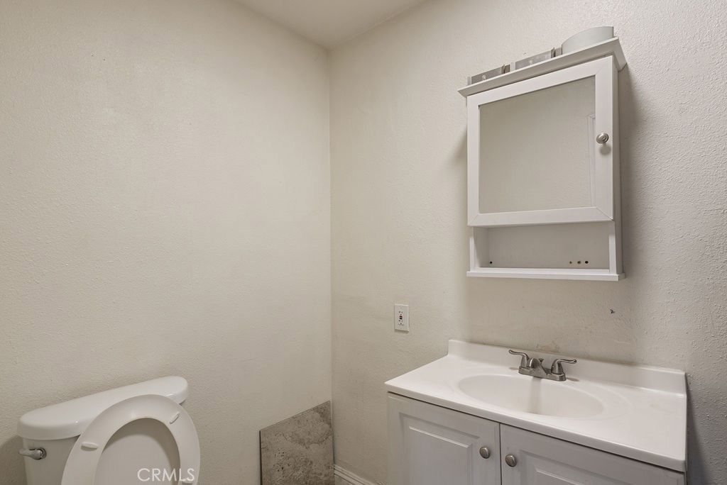 Image 10 of property listing at 9116 G Avenue, Hesperia, CA 92345