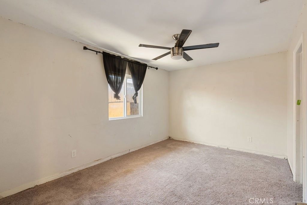 Image 9 of property listing at 9116 G Avenue, Hesperia, CA 92345