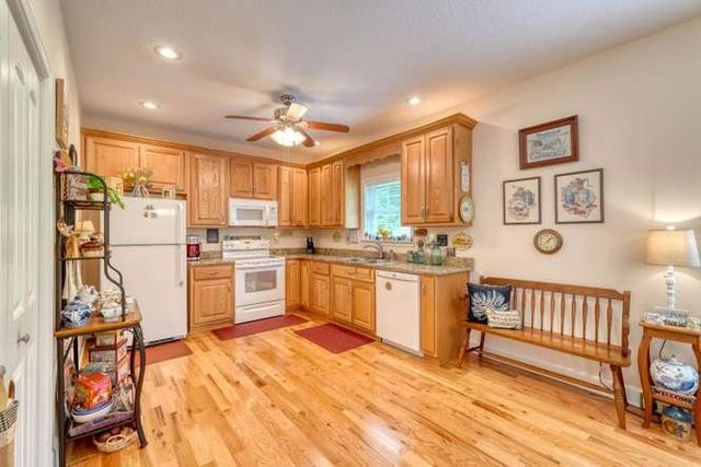 200 Gold Leaf Lane, Murphy, NC 28906
