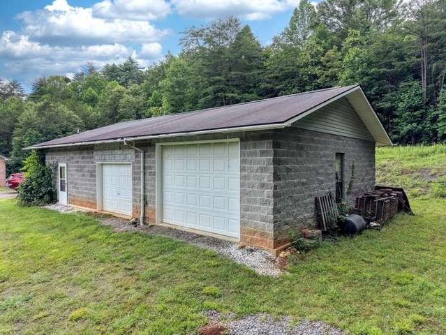 200 Gold Leaf Lane, Murphy, NC 28906