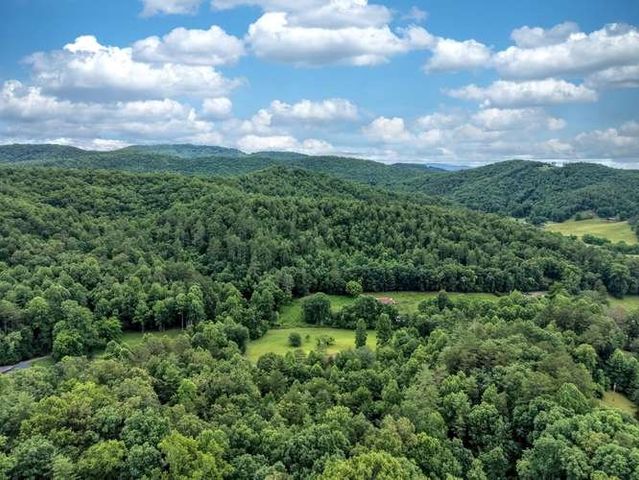 200 Gold Leaf Lane, Murphy, NC 28906