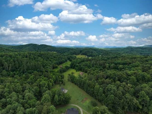 200 Gold Leaf Lane, Murphy, NC 28906
