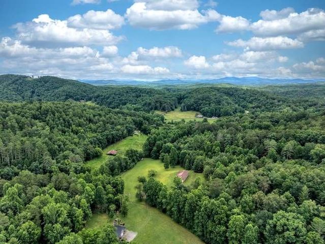 200 Gold Leaf Lane, Murphy, NC 28906