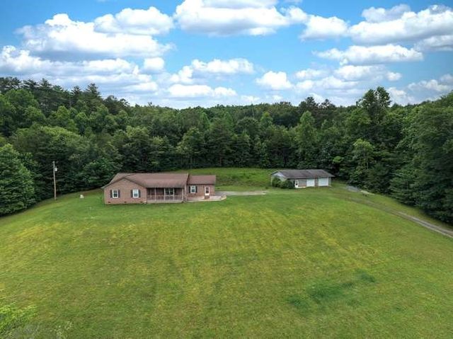 200 Gold Leaf Lane, Murphy, NC 28906