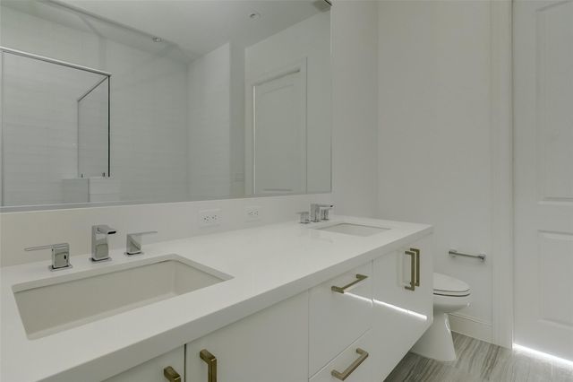 1211 Caroline Street, 907, Houston, TX 77002