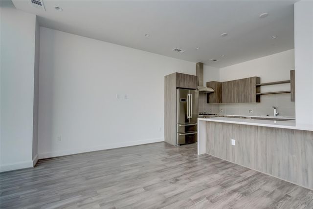 1211 Caroline Street, 907, Houston, TX 77002